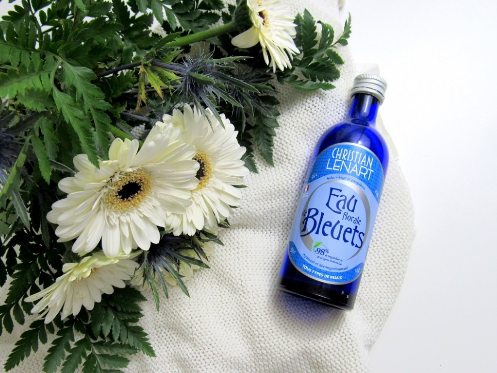 eau florale de bleuet de christian lenart. Parfait pour apaiser et tonifier tous types de peaux. 