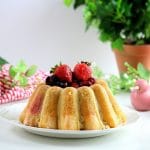 Charlotte aux fraises et fruits rouges pour la fête des mères only laurie