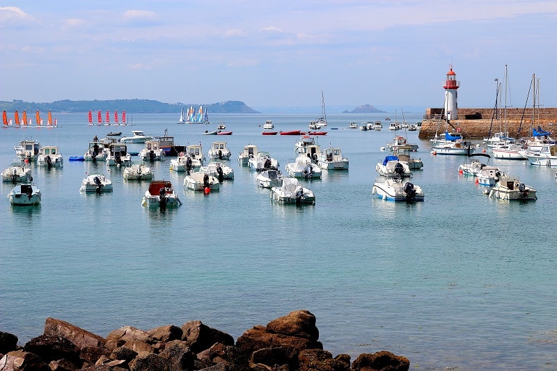 Joli port d'erquy en Bretagne. 