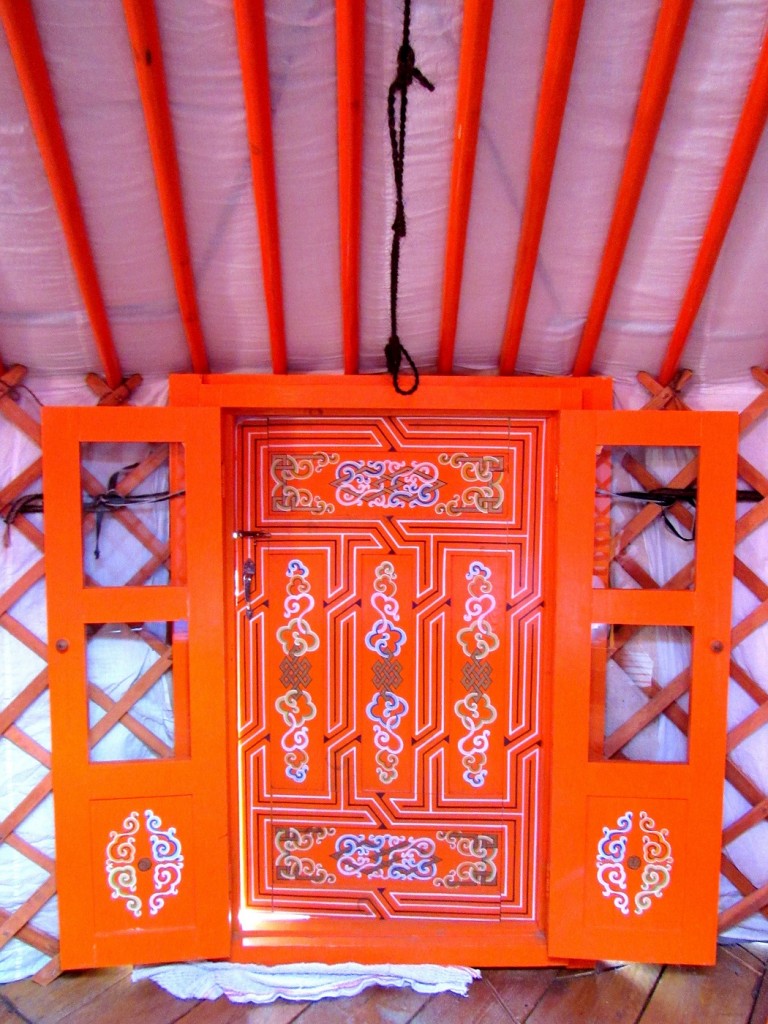 porte d'une traditionnelle yourte mongole. 