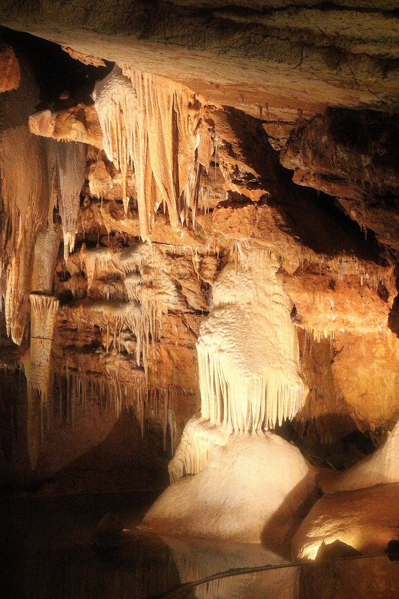 Intérieur des grottes de Lacave dans le lot. 