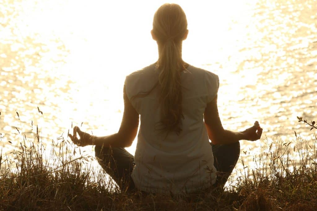 Découvrez mes 6 astuces pour être plus zen au quotidien. Des astuces faciles à mettre en place qui vous permettront d'être moins stressé et parfaites pour alléger sa charge mentale. 